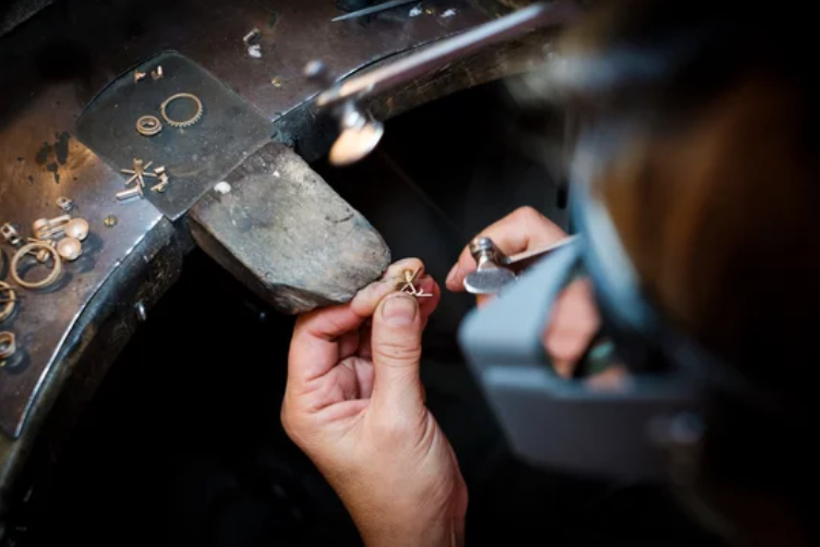 Expert craftman