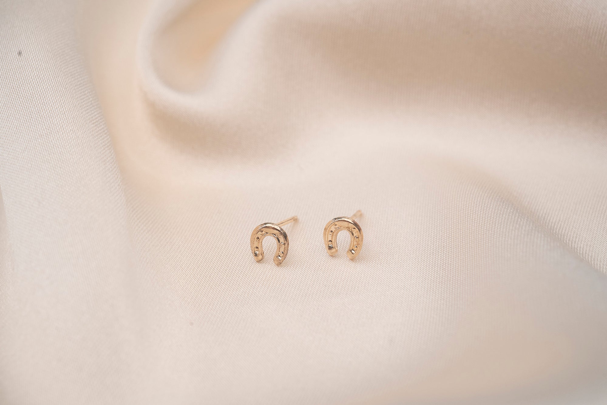 14k Gold Horseshoe Studs