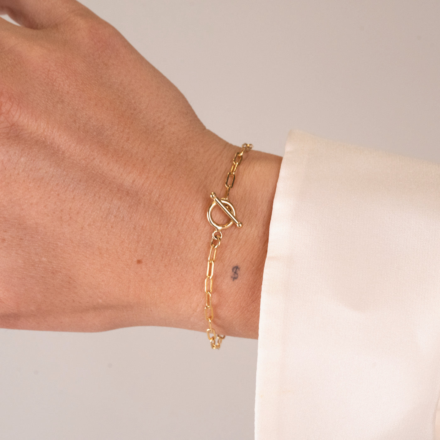Gold Filled Small Paperclip Toggle Bar Bracelet