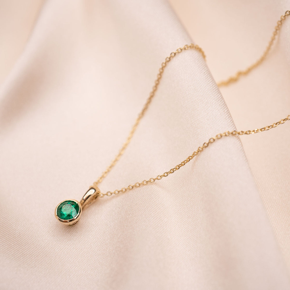 Circular Bezel Necklace