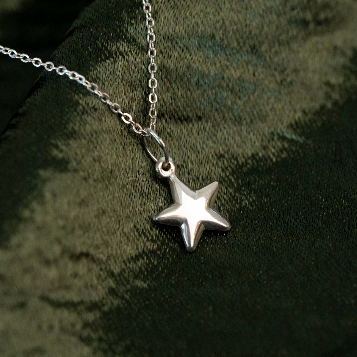 Puffy Star Necklace
