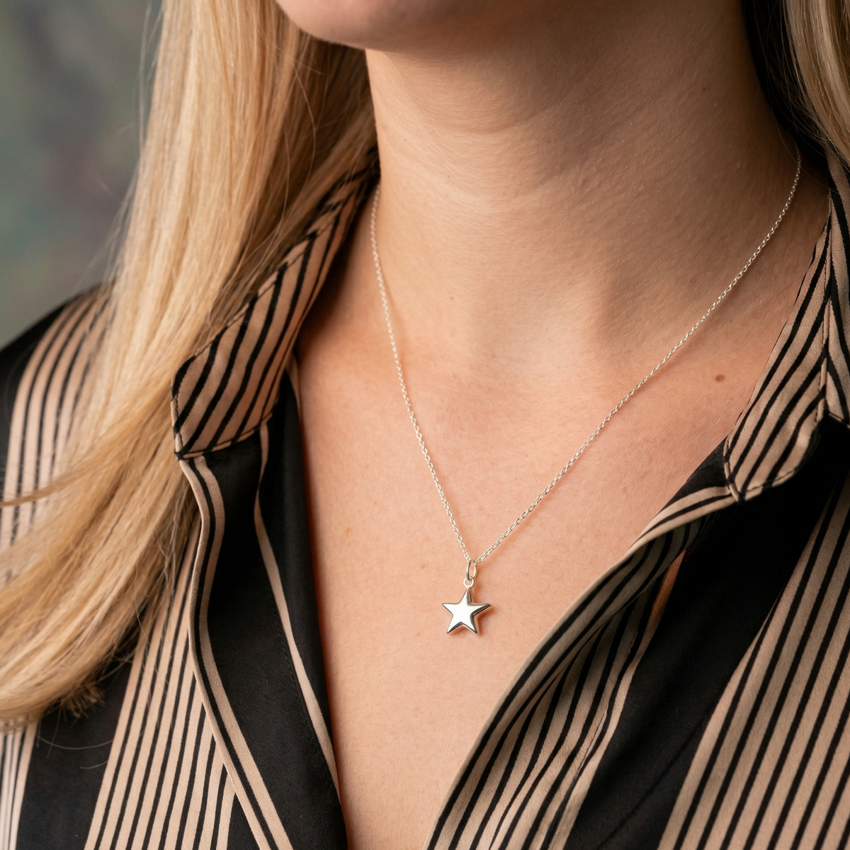 Puffy Star Necklace