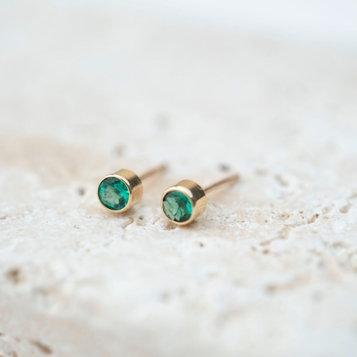 14k Small Emerald Bezel Studs | 3.25mm