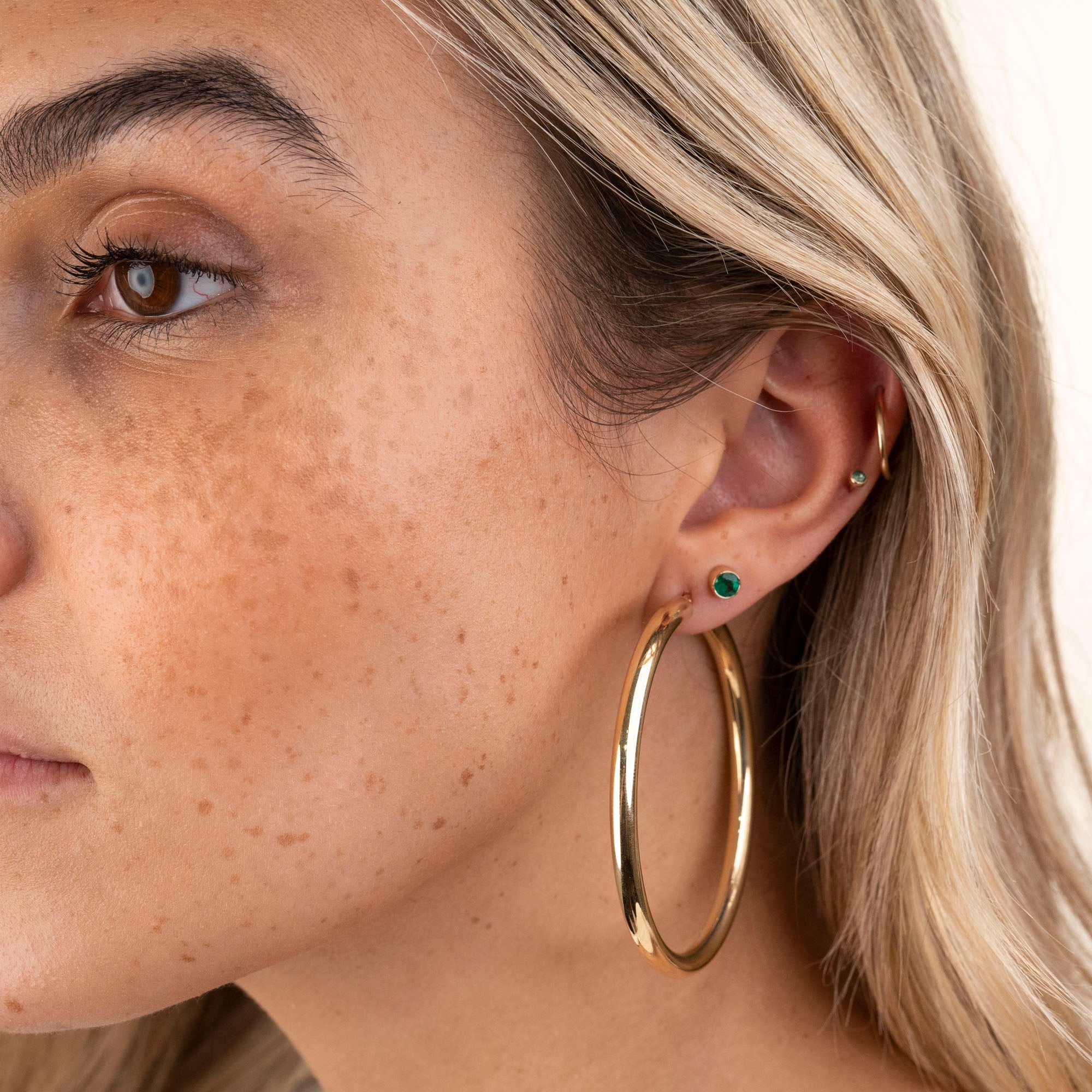 14k Small Emerald Bezel Studs | 3.25mm