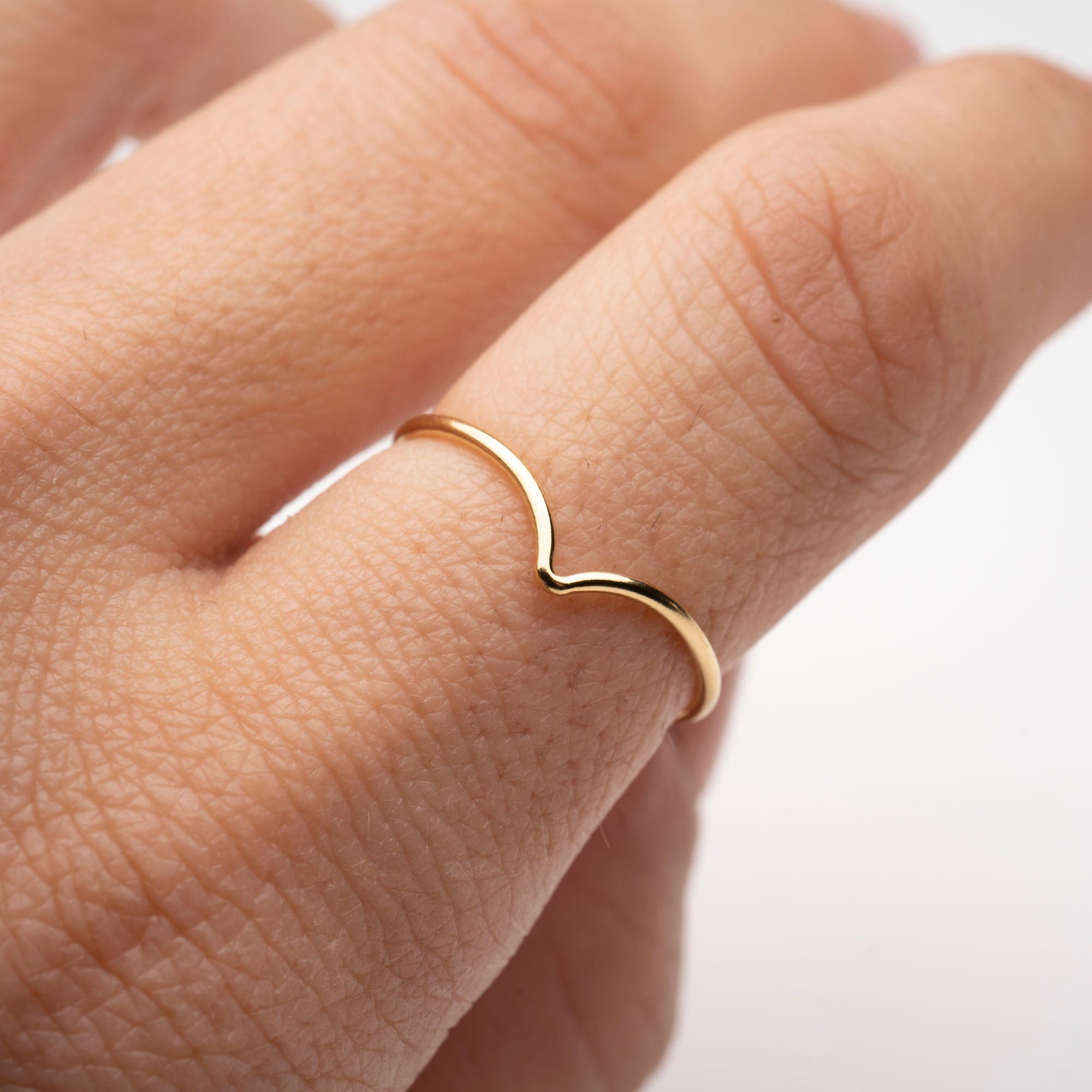 14k Chevron Stacker