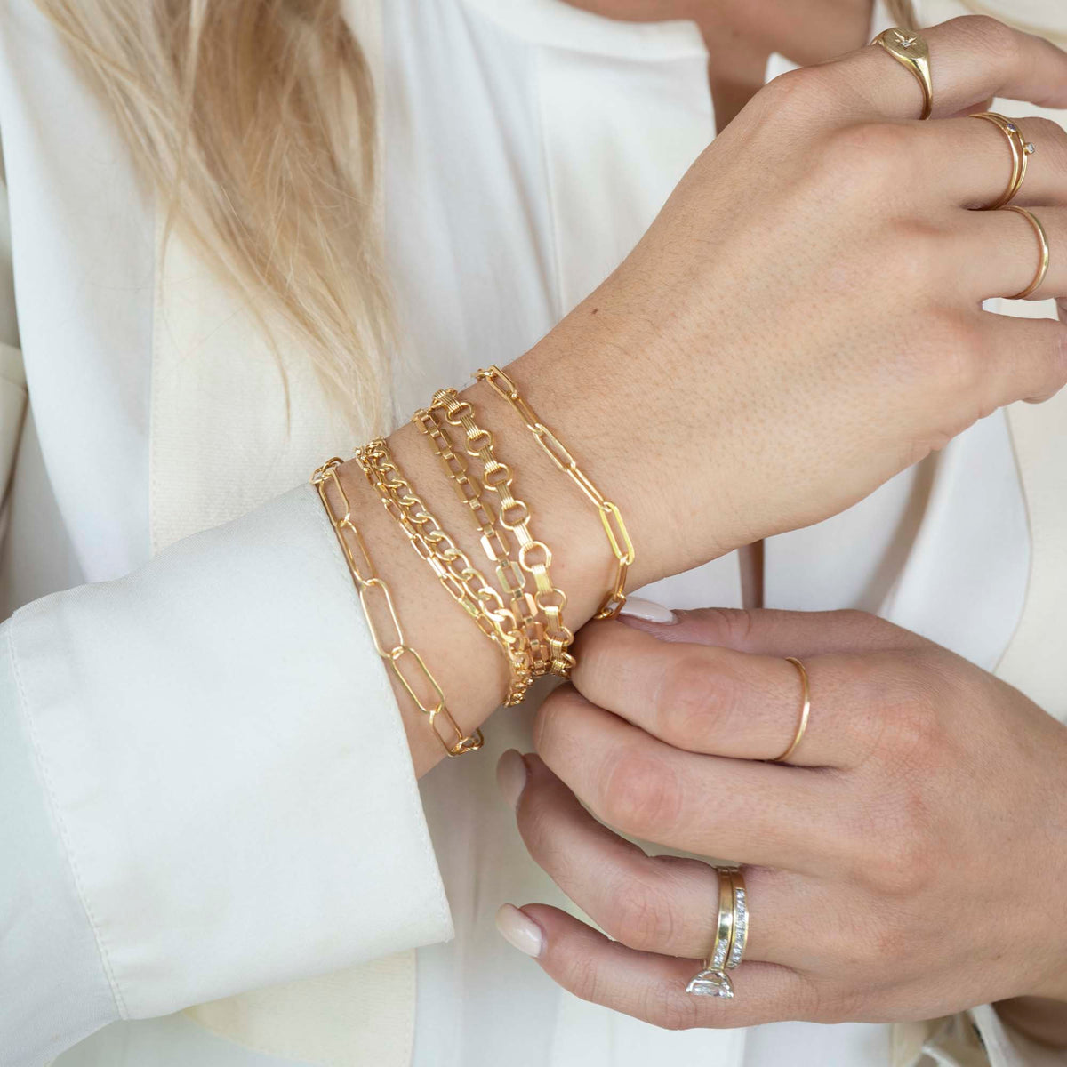 Gold Loops Bracelet, 14k Gold Bracelet, Simple Gold Bracelet, Chain and Link Bracelet, Bracelet, Chain Bracelet, Bold Bracelet, Gold Filled